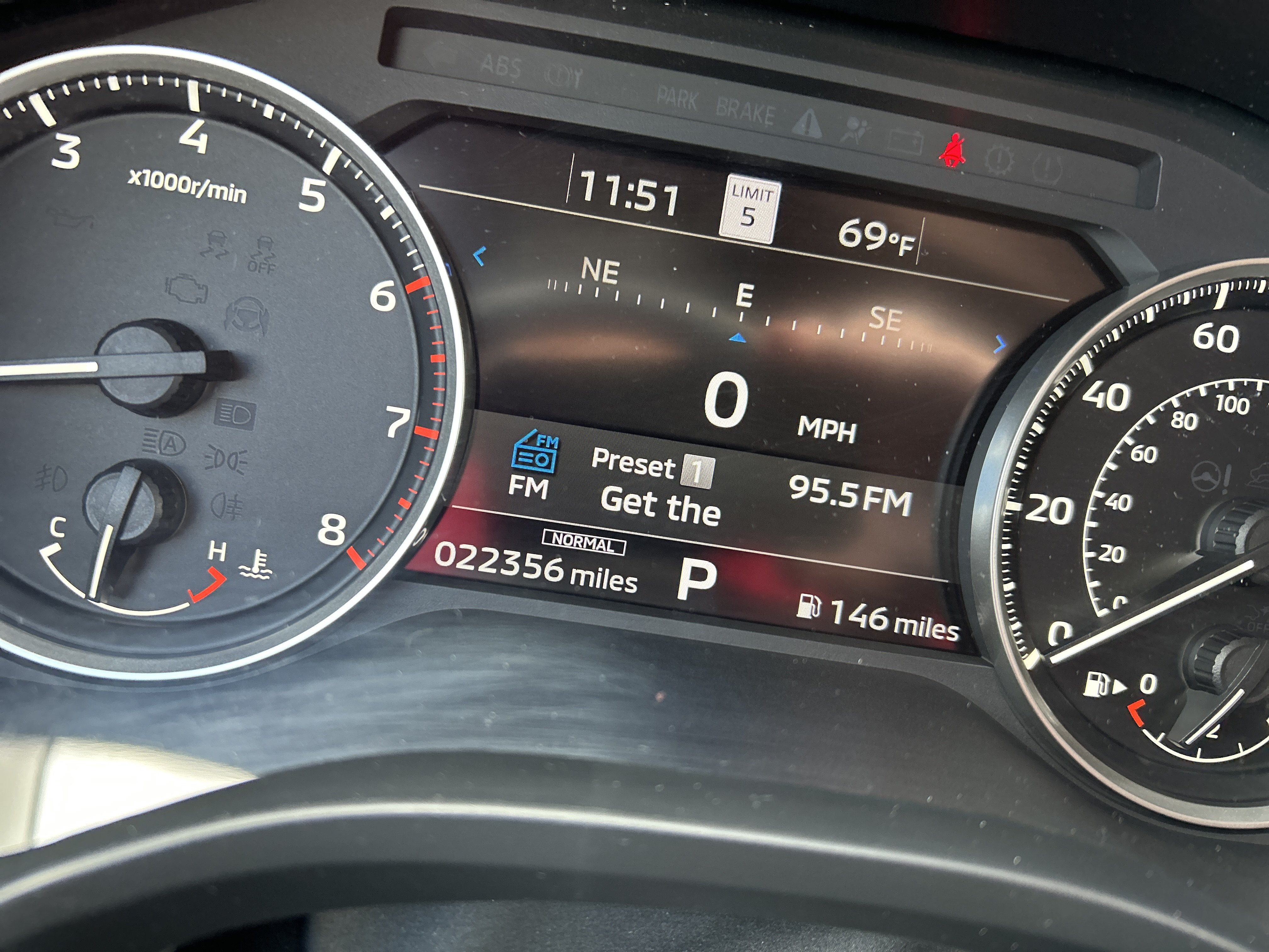 Used 2024 Mitsubishi Outlander SE AWD/4WD image 12