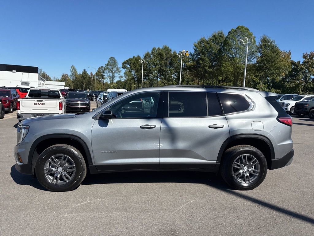 Used 2025 GMC Acadia Elevation image 2