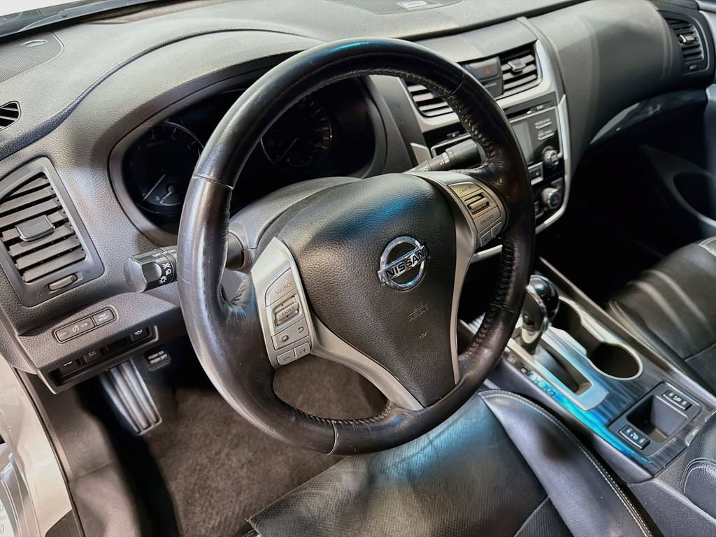 Used 2018 Nissan Altima 2.5 SL FWD image 9