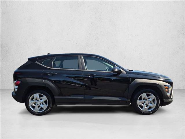 Used 2024 Hyundai Kona SE FWD image 4