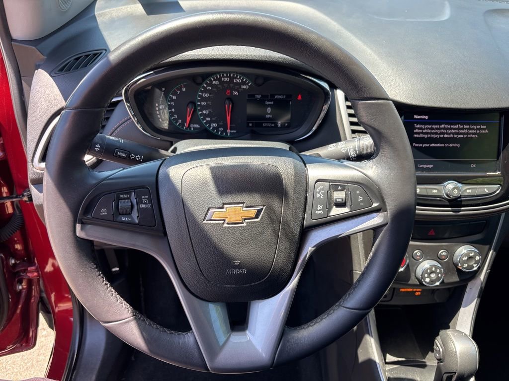 Used 2021 Chevrolet Trax LT w/ LT Convenience Package AWD/4WD image 12