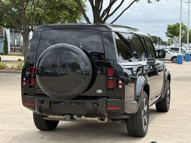 Used 2023 Land Rover Defender 130 X-Dynamic SE image 4