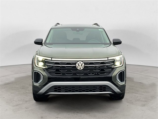 New 2026 Volkswagen Atlas Peak Edition image 8