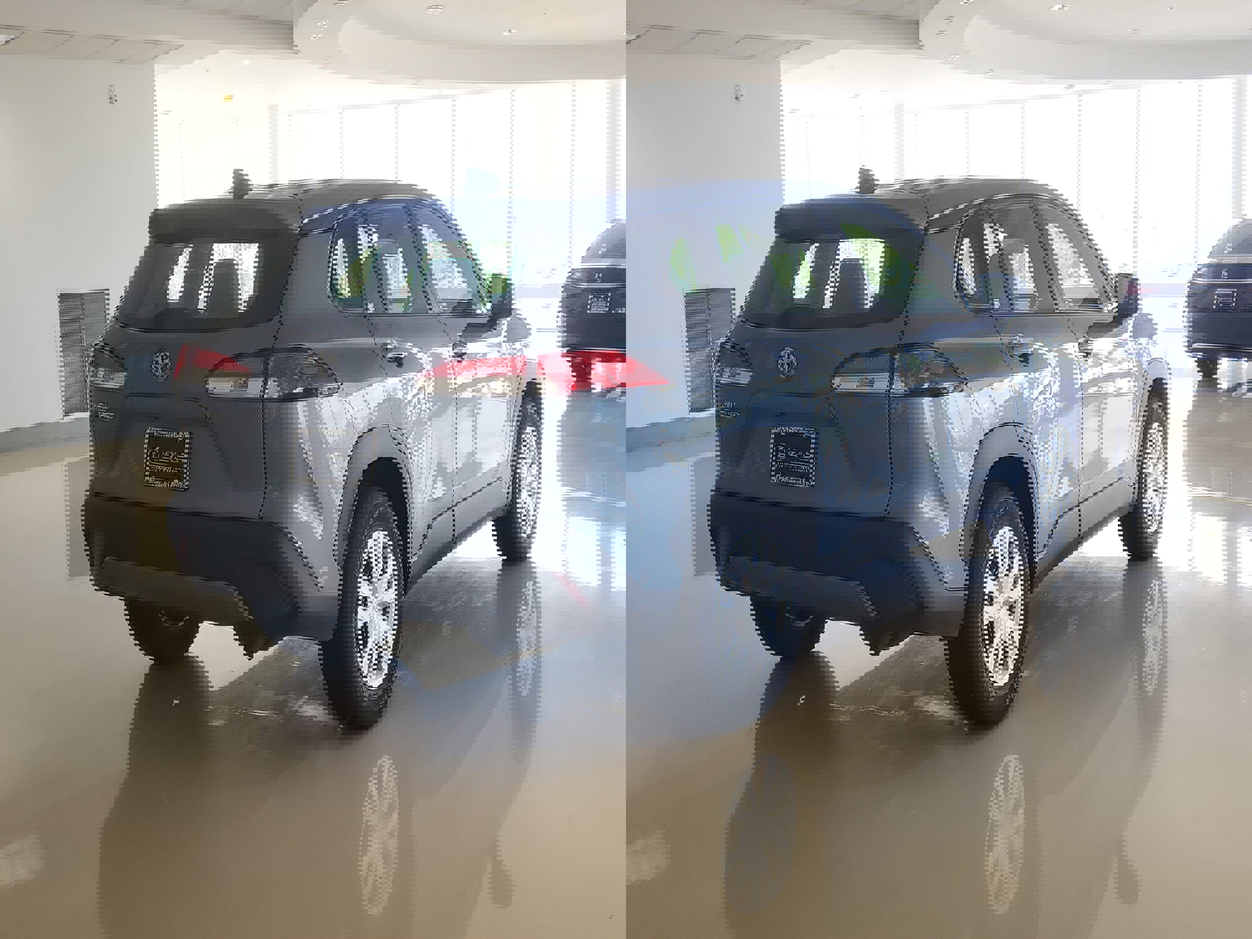 Used 2025 Toyota Corolla Cross L image 10