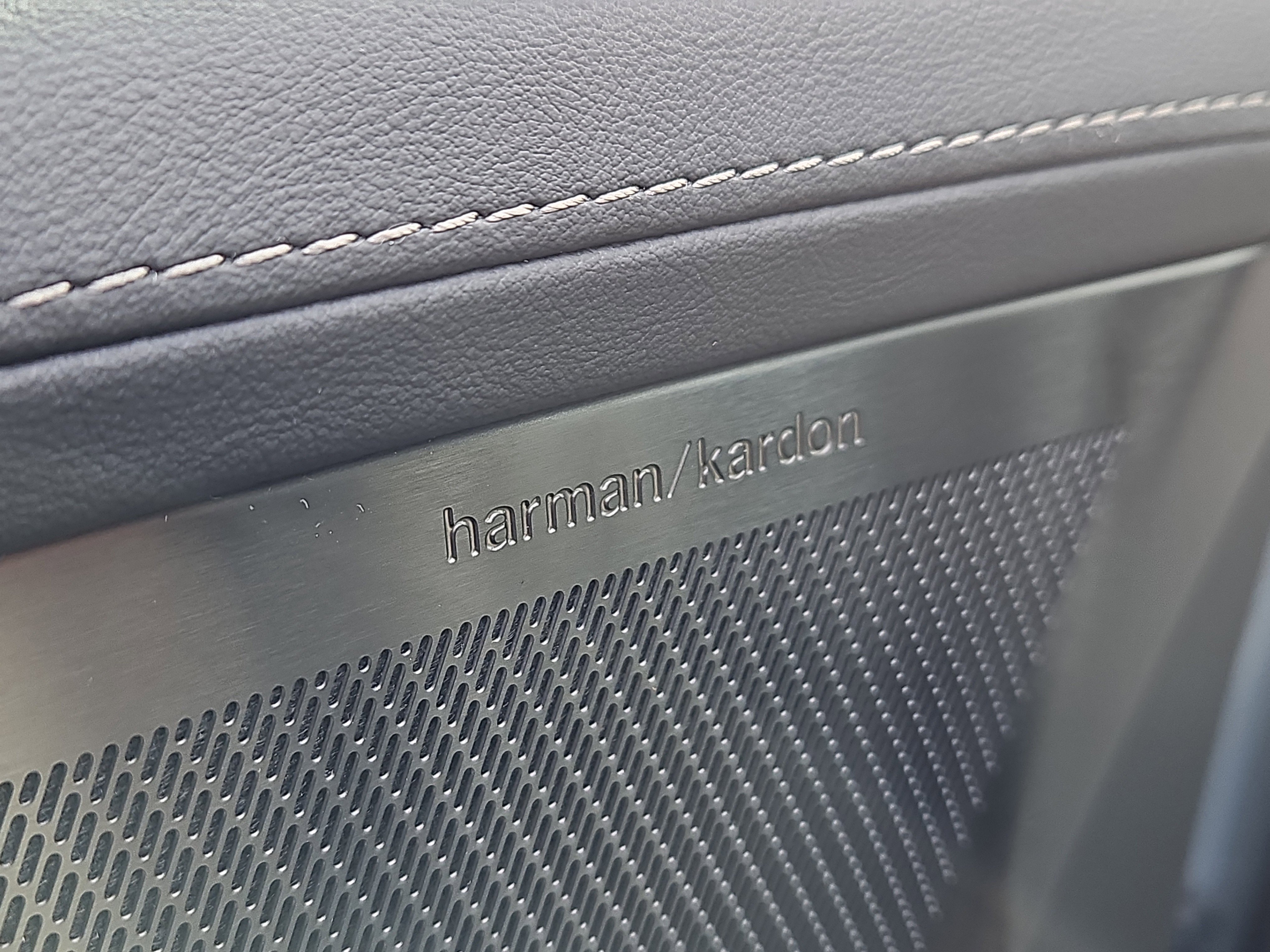 New 2026 Volvo XC90 T8 Ultra w/ Protection Package Premier image 9