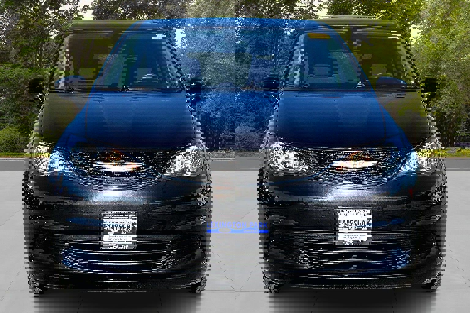 Used 2017 Chrysler Pacifica LX w/ Tire & Wheel Group image 2