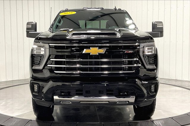 Used 2025 Chevrolet Silverado 2500 LTZ w/ Z71 Chrome Sport Edition AWD/4WD image 2
