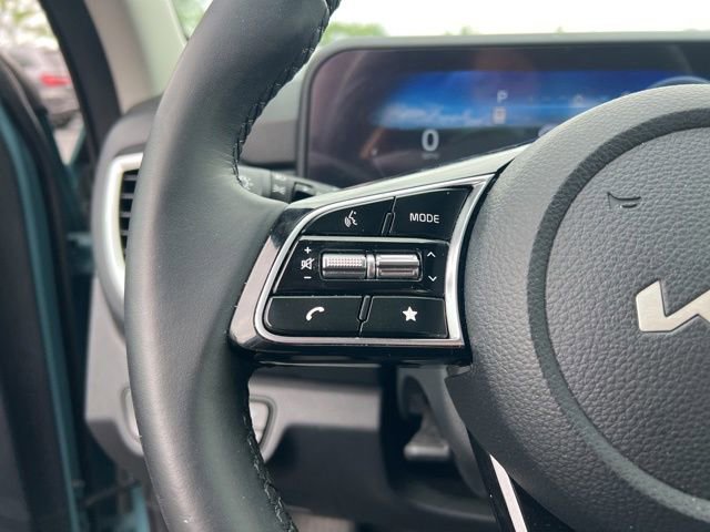 Certified 2025 Kia Seltos EX AWD/4WD image 14