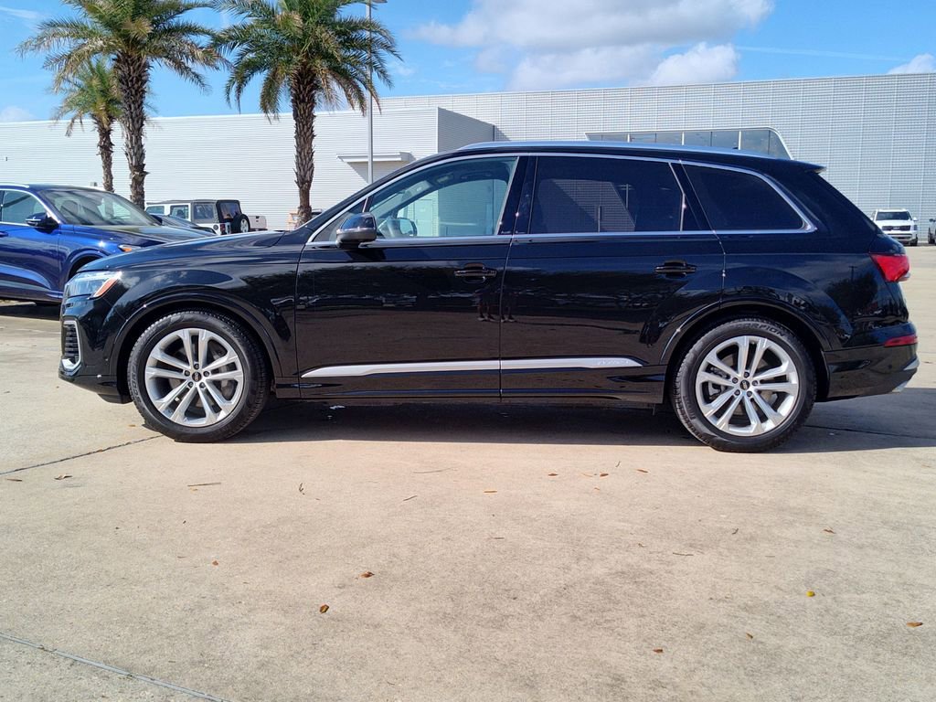 Certified 2025 Audi Q7 3.0T Prestige w/ Prestige Package image 4