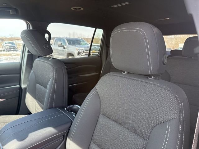 Used 2025 Chevrolet Traverse LT image 10