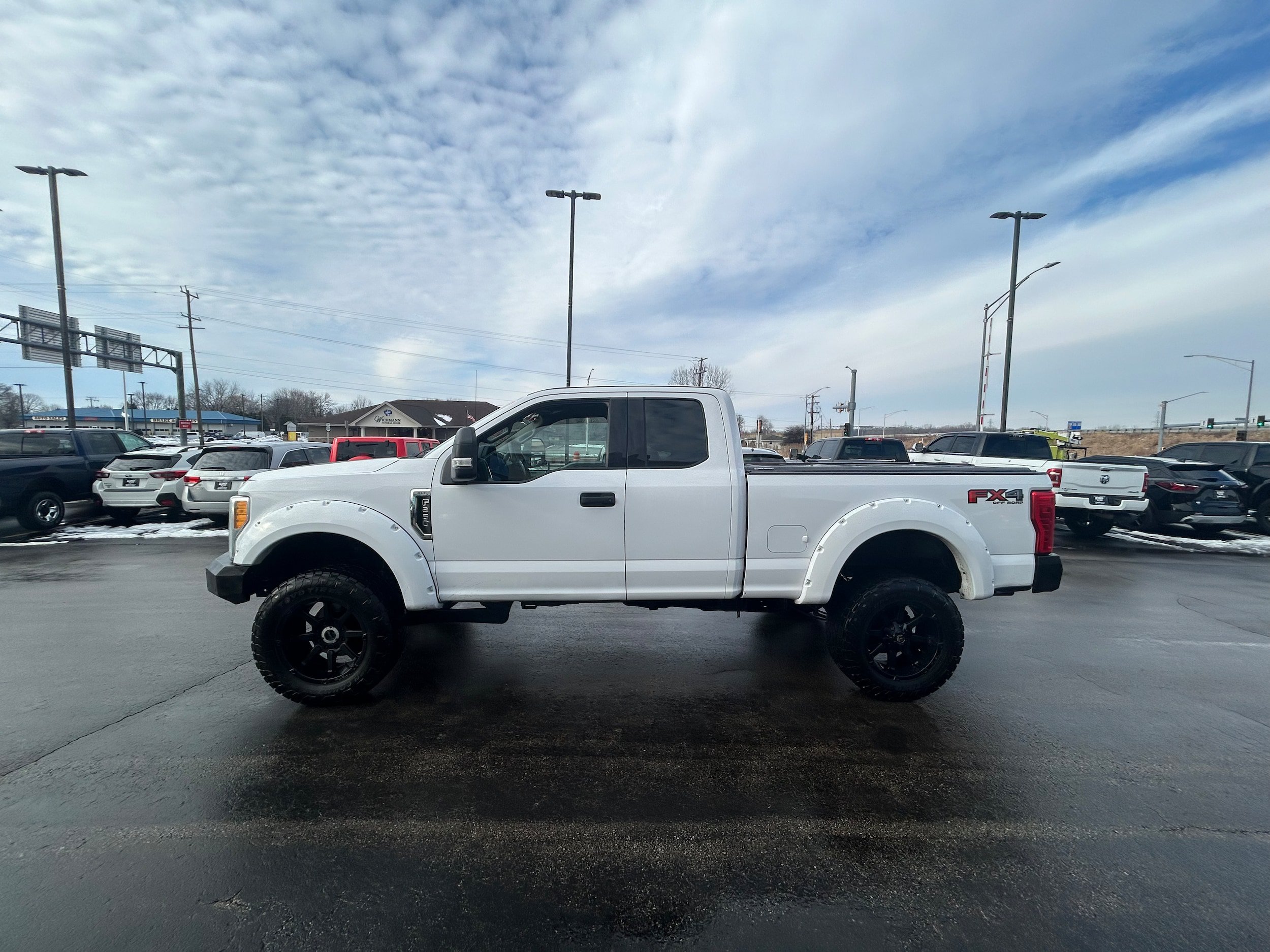 Used 2017 Ford F250 XLT w/ FX4 Off-Road Package AWD/4WD image 2