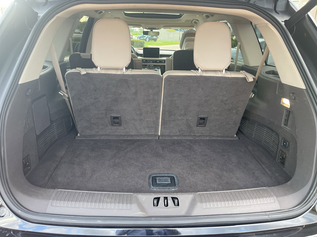 Used 2021 Lincoln Aviator Grand Touring w/ Equipment Group 302A AWD/4WD image 13