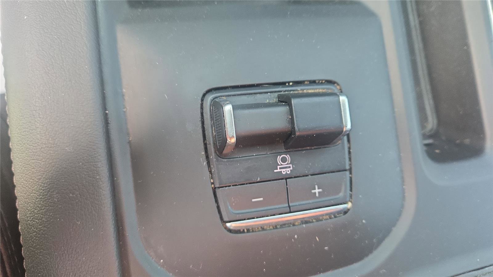 Used 2024 GMC Sierra 2500 Denali w/ Technology Package image 45