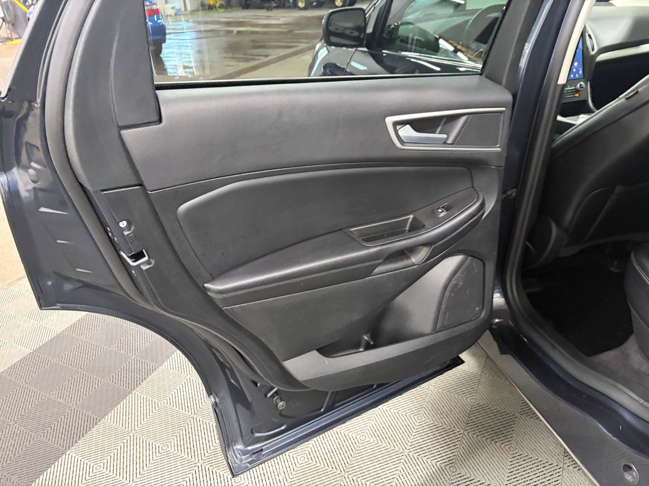 Used 2024 Ford Edge SEL w/ Convenience Package AWD/4WD image 21