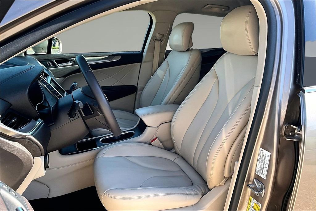 Used 2019 Lincoln MKC Premiere FWD image 21