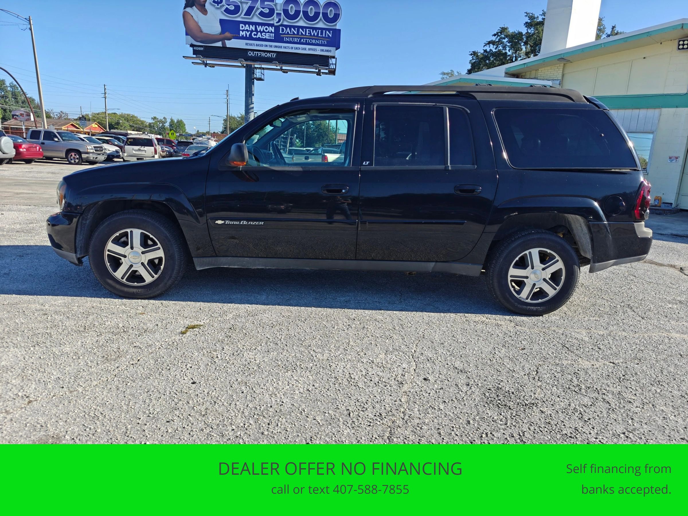 Used 2004 Chevrolet TrailBlazer 4WD w/ LT Preferred Equipment Group image 2