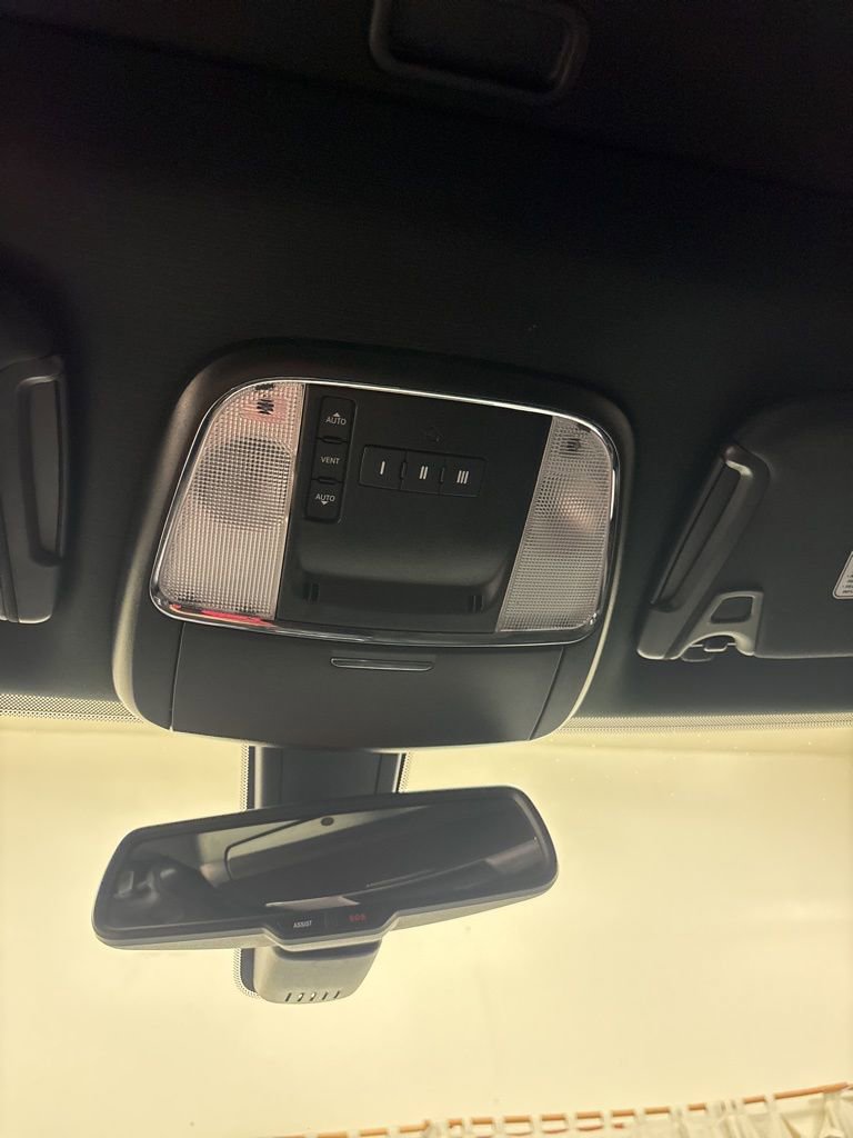 Used 2023 Dodge Charger R/T w/ Blacktop Package image 14