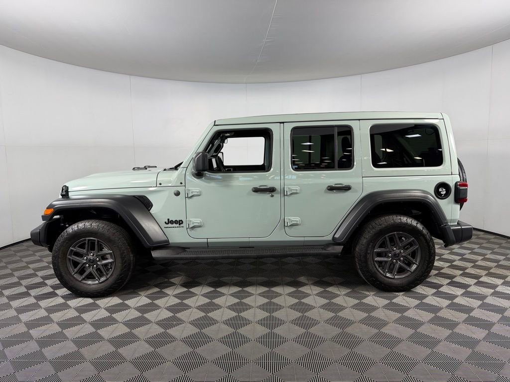 Used 2024 Jeep Wrangler Sport S image 11