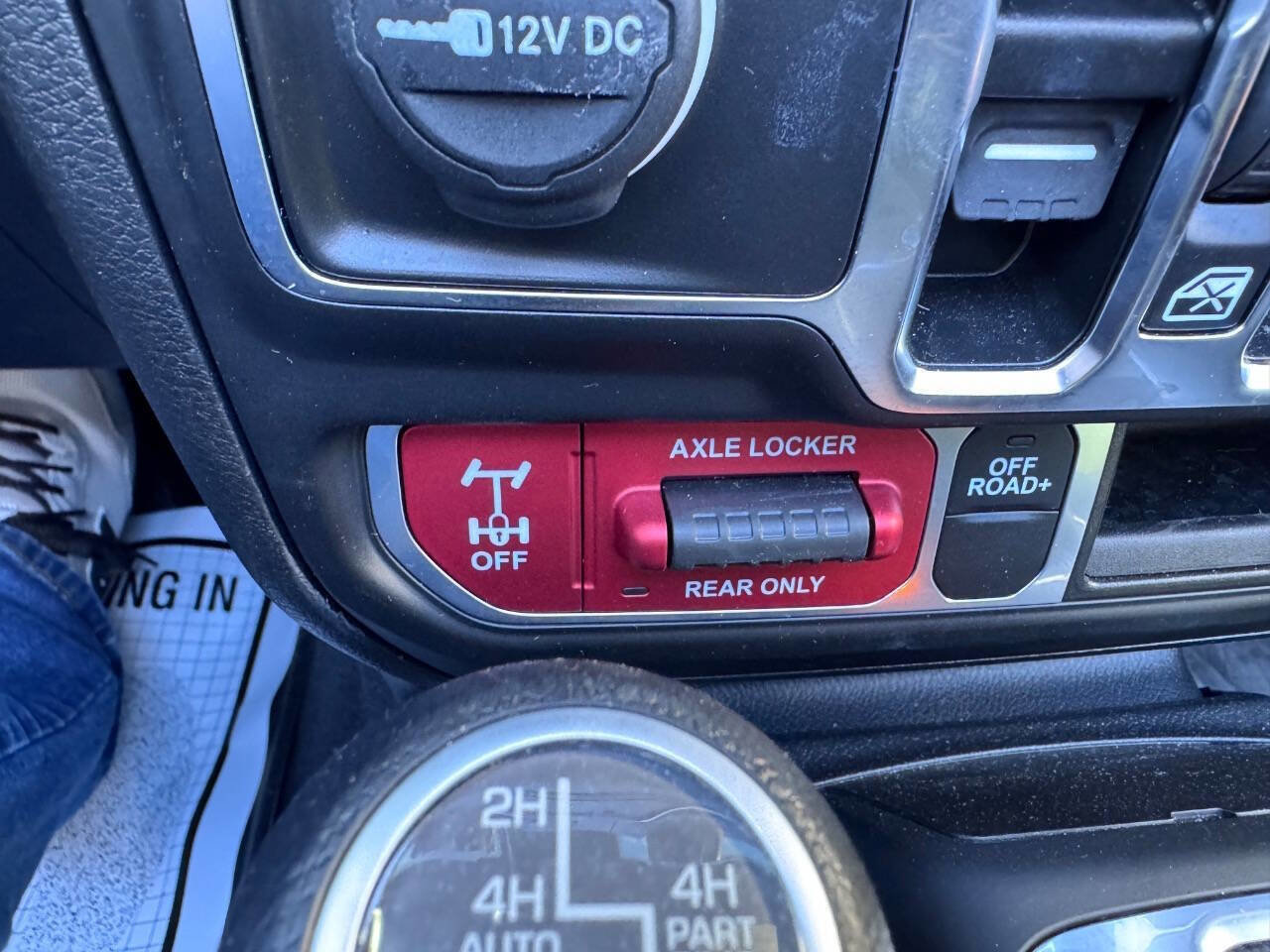 Used 2024 Jeep Wrangler Unlimited image 27