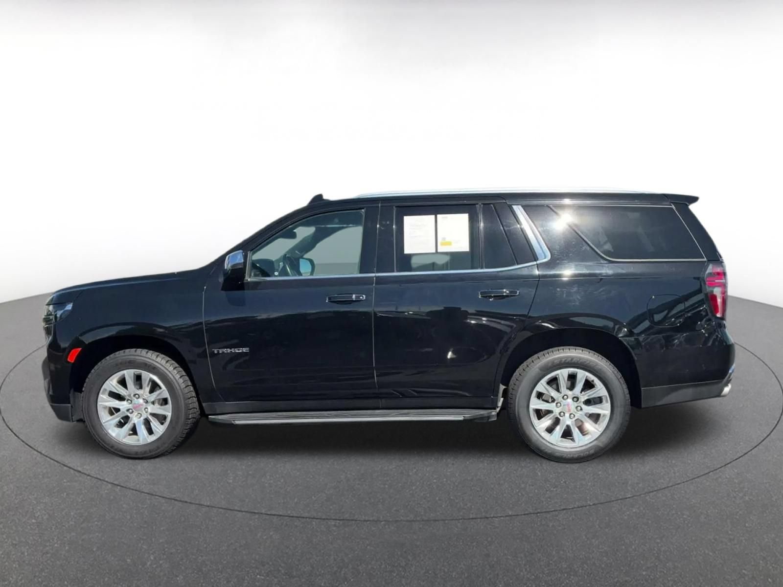 Used 2023 Chevrolet Tahoe Premier AWD/4WD image 8