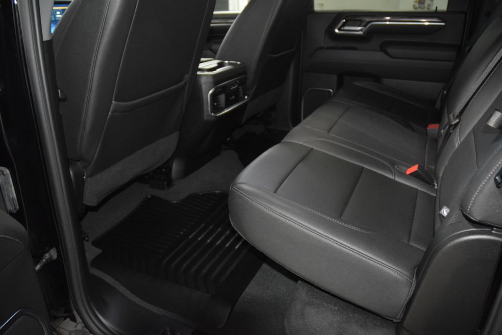 Used 2024 Chevrolet Silverado 2500 LTZ w/ LTZ Convenience Package AWD/4WD image 46