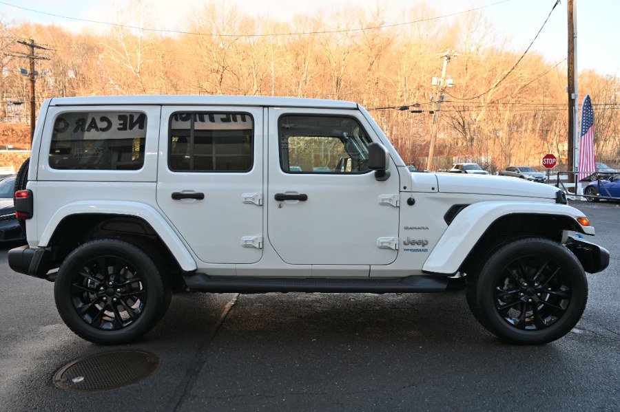 Used 2022 Jeep Wrangler Unlimited Sahara w/ Cold Weather Group image 9