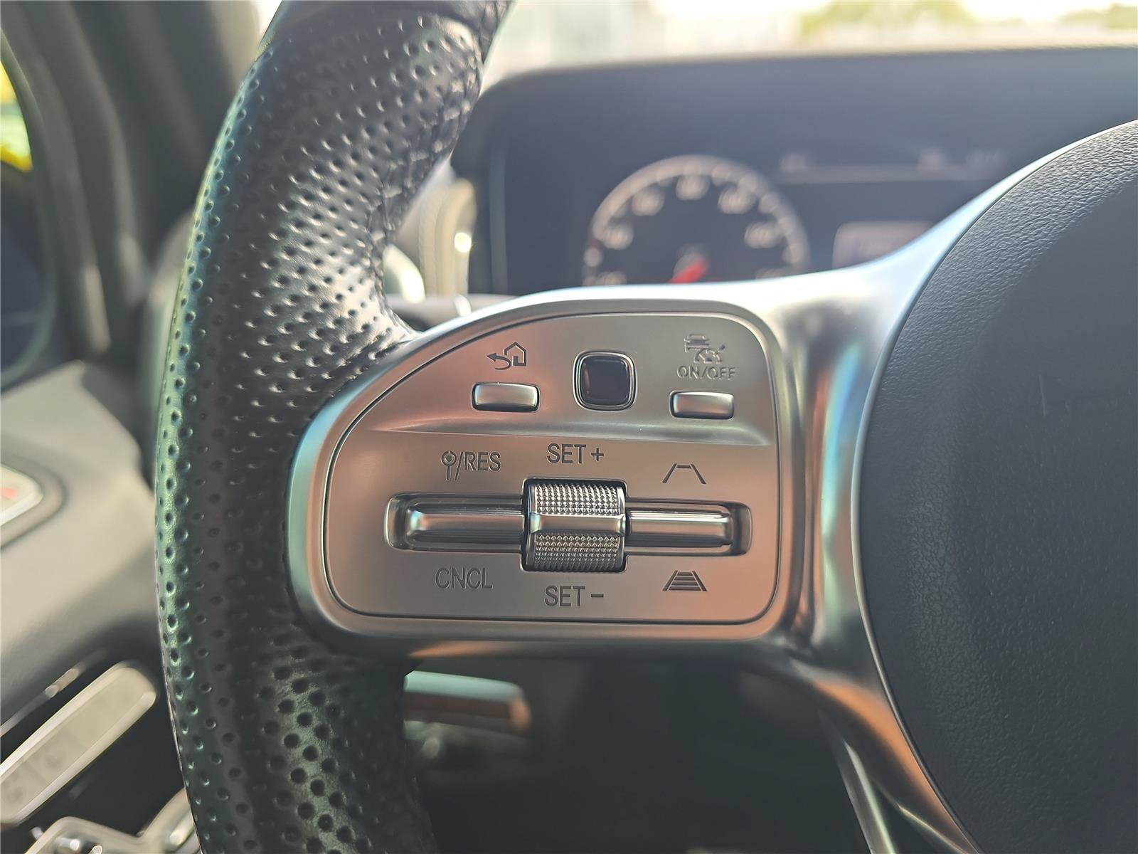 Used 2023 Mercedes-Benz G 550 image 24