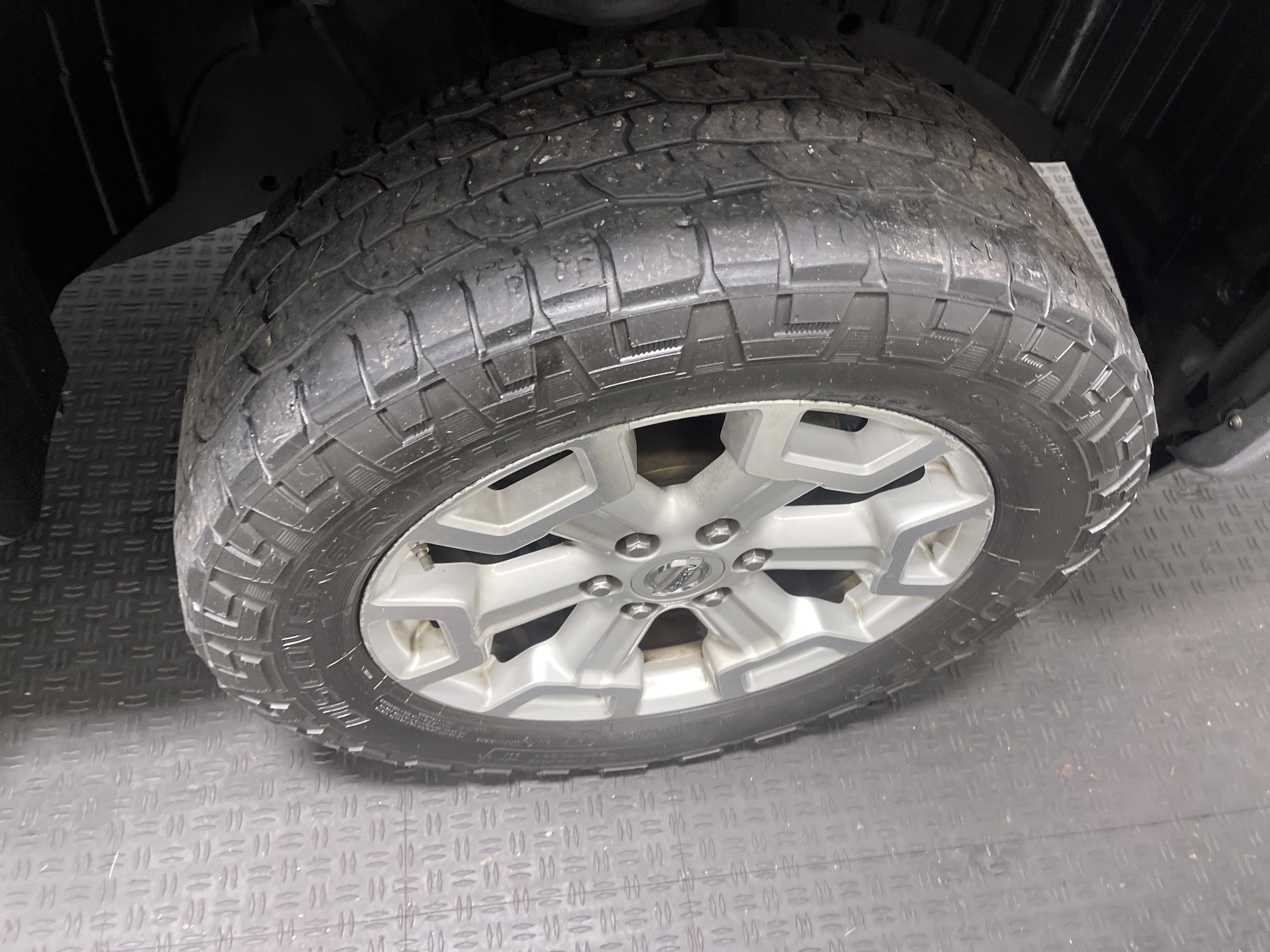 Used 2016 Nissan Titan SL AWD/4WD image 26