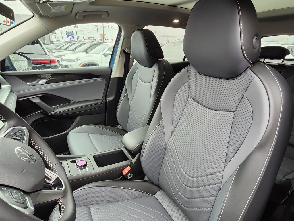 New 2026 Volkswagen Tiguan SE AWD/4WD image 6