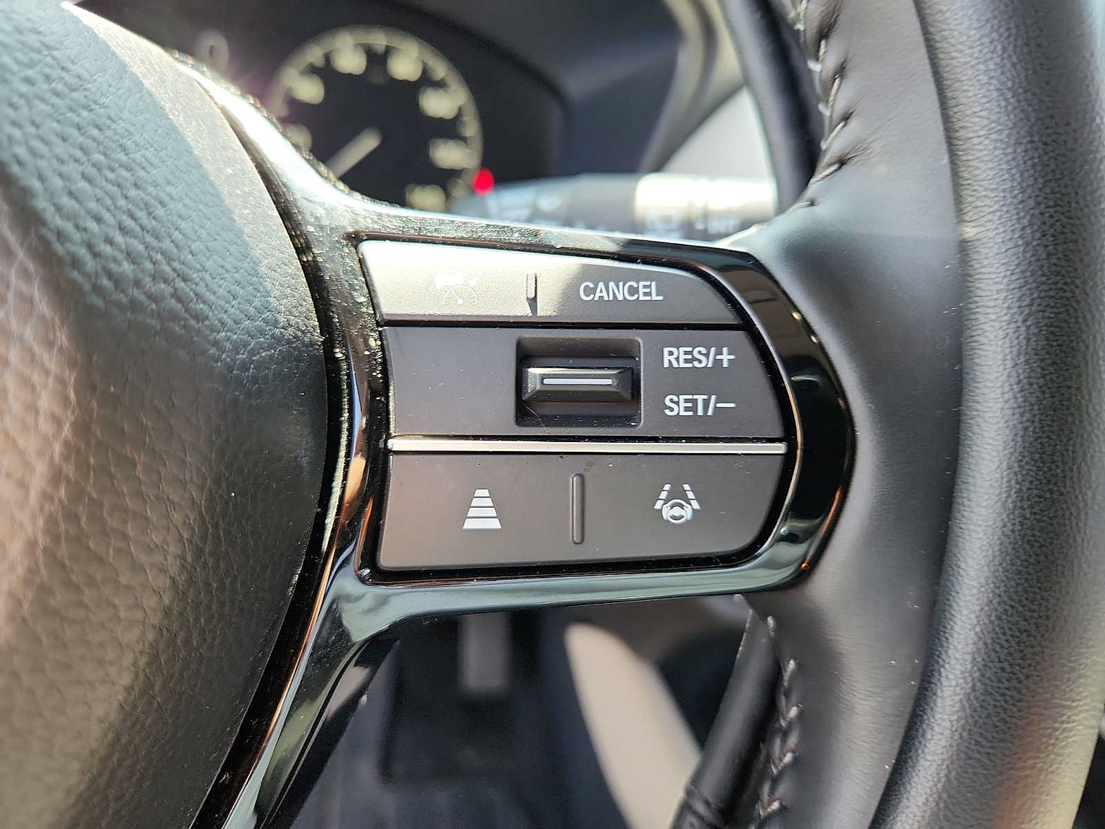 Used 2025 Honda HR-V EX-L image 23