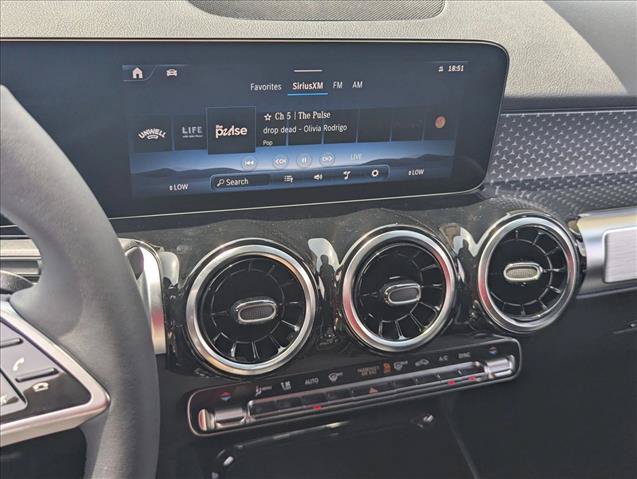 New 2026 Mercedes-Benz GLB 250 image 12