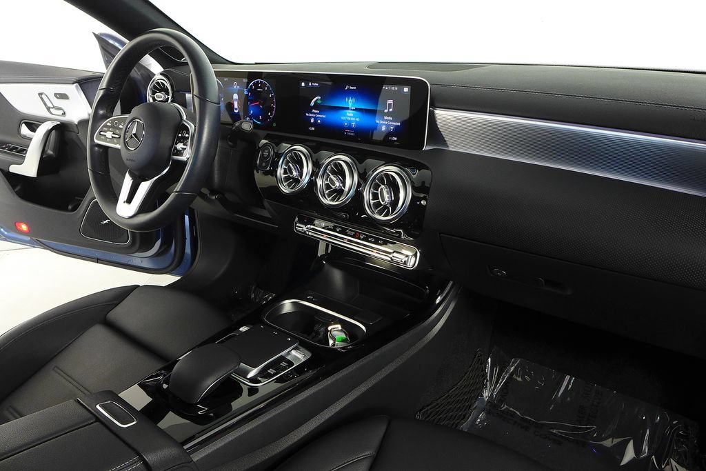 Used 2020 Mercedes-Benz CLA 250 image 13