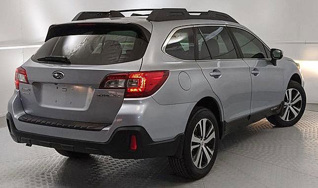 Used 2019 Subaru Outback 2.5i Limited w/ Popular Package #2 AWD/4WD image 3