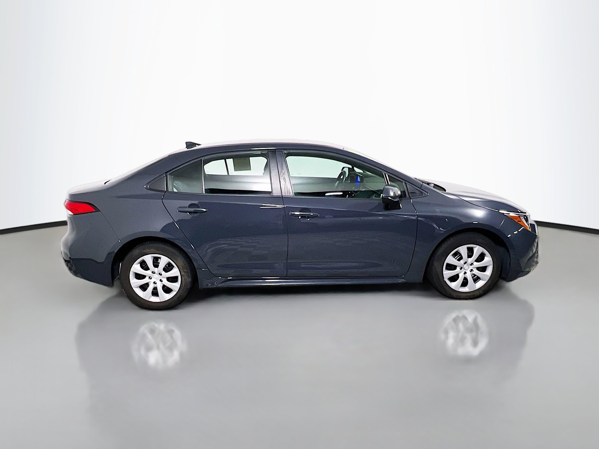 Used 2024 Toyota Corolla LE FWD image 3