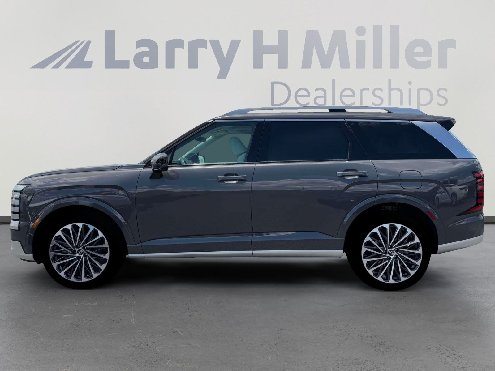 New 2026 Hyundai Palisade Calligraphy FWD image 4