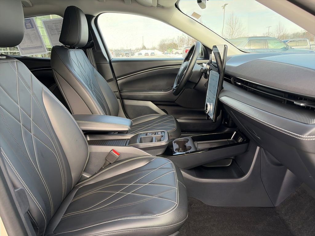 Used 2025 Ford Mustang Mach-E Select image 12