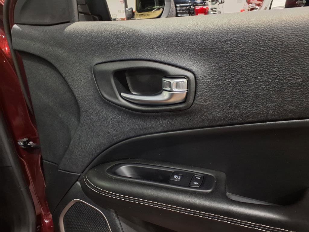 Certified 2021 Jeep Compass Latitude w/ Sun and Sound Group image 11