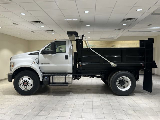 New 2026 Ford F750 2WD Regular Cab Super Duty image 2
