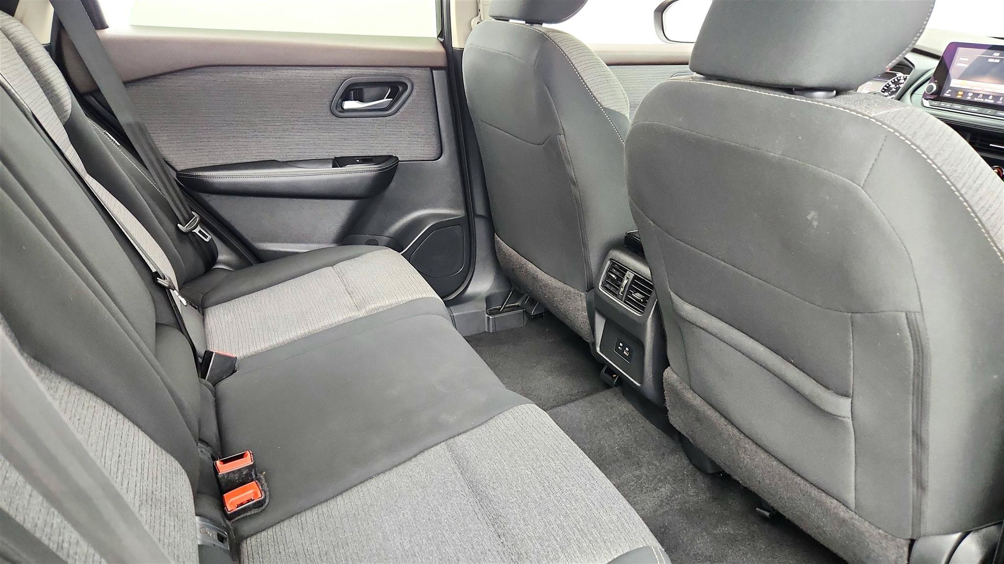 Used 2023 Nissan Rogue SV AWD/4WD image 20