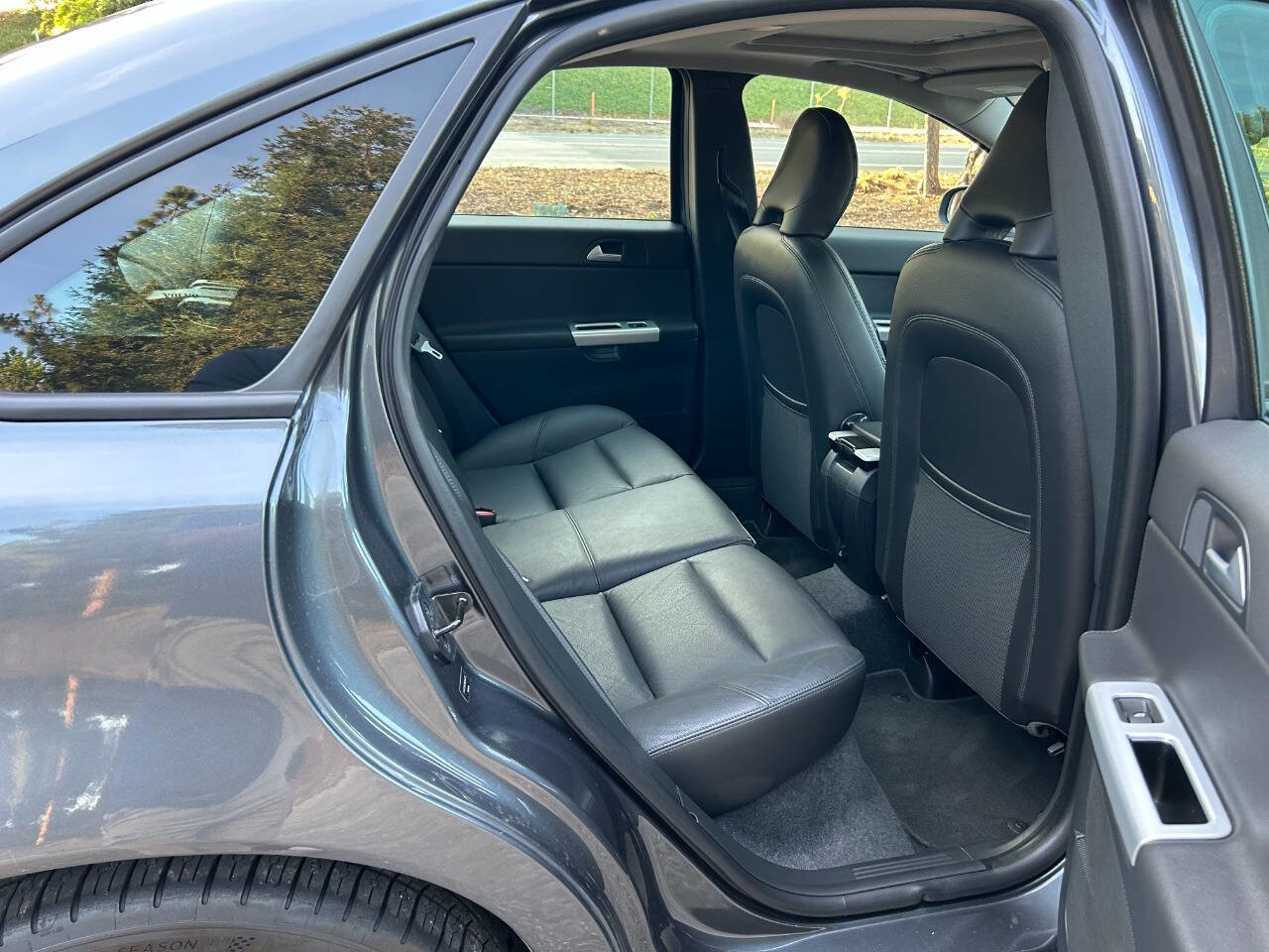 Used 2011 Volvo S40 T5 w/ Preferred Pkg FWD image 34
