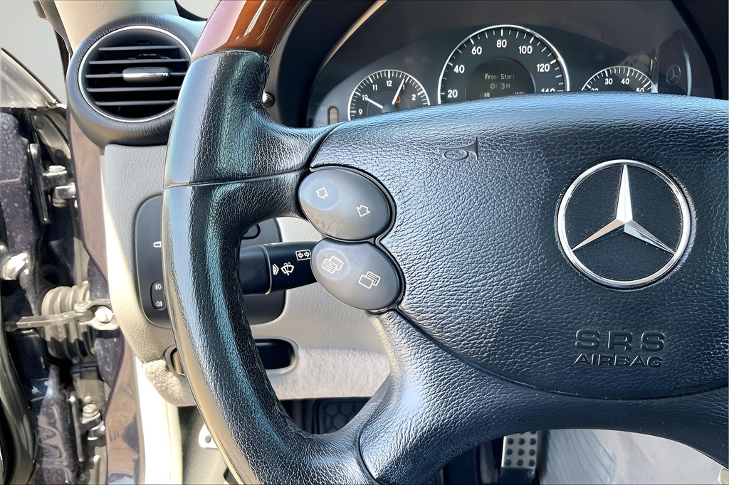 Used 2009 Mercedes-Benz CLK 550 Cabriolet image 8