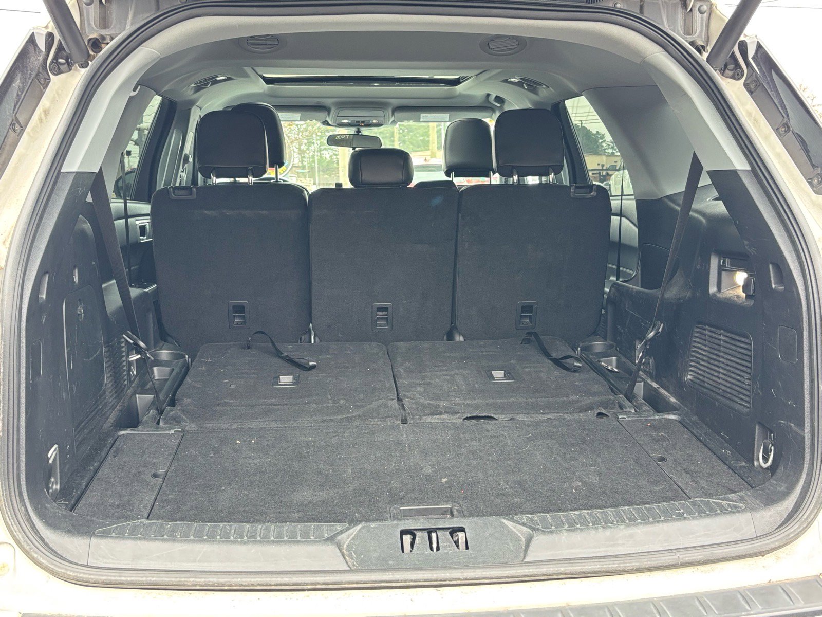 Used 2023 Ford Explorer XLT w/ Equipment Group 202A image 13