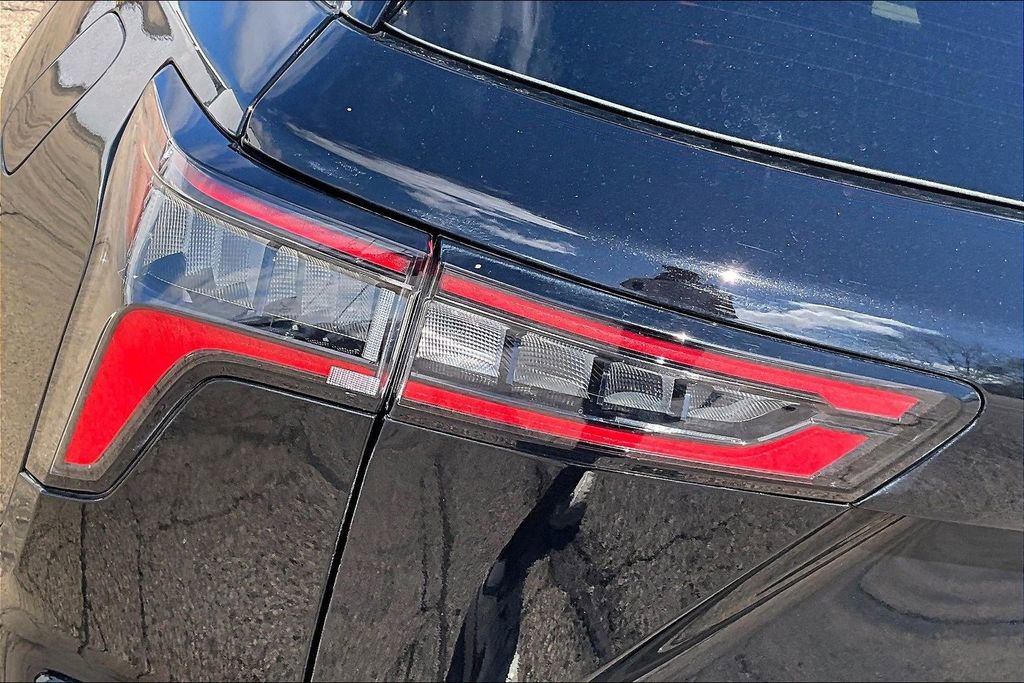 Used 2025 Chevrolet Equinox LT AWD/4WD image 23