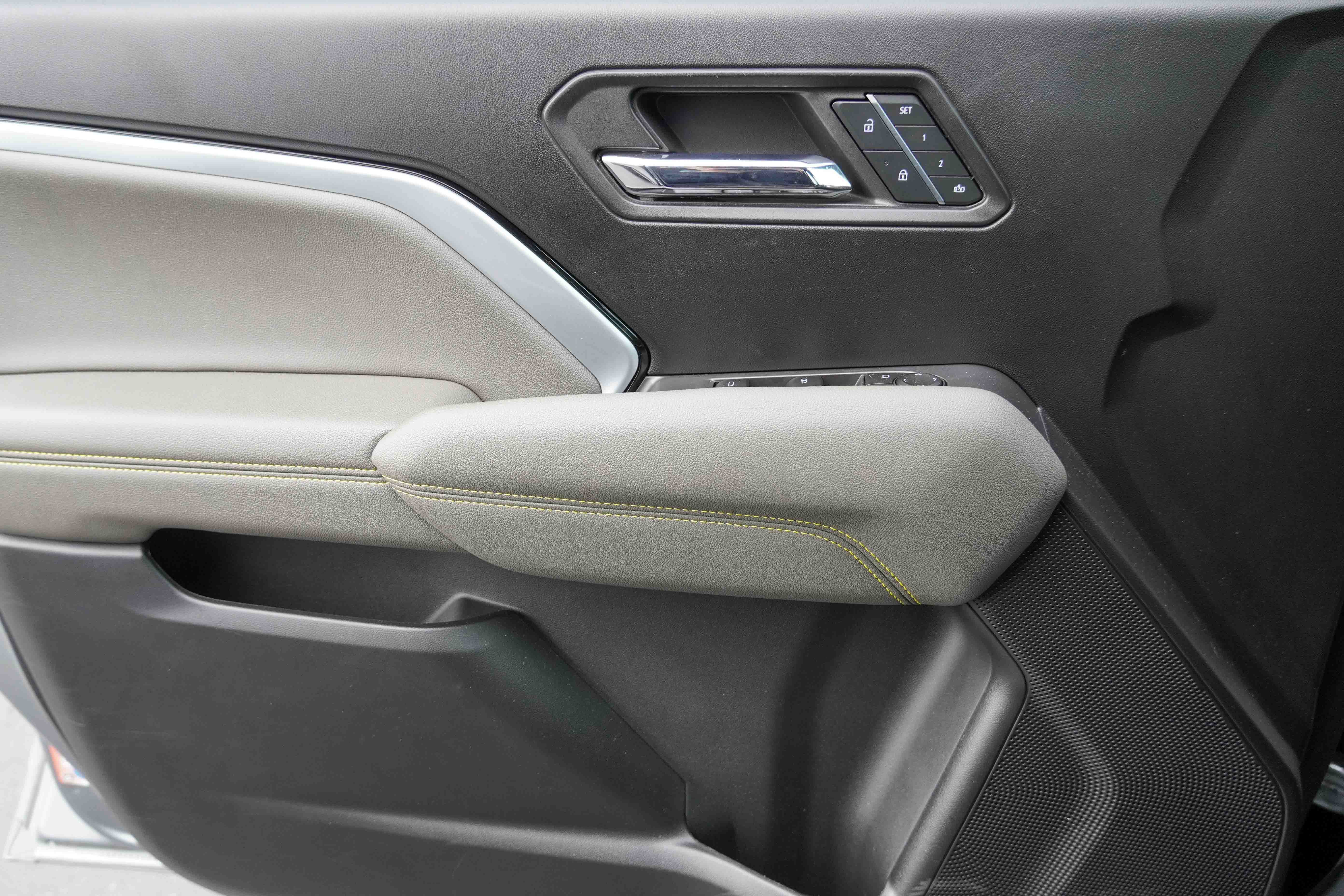 Used 2023 Chevrolet Colorado ZR2 w/ ZR2 Convenience Package III image 29