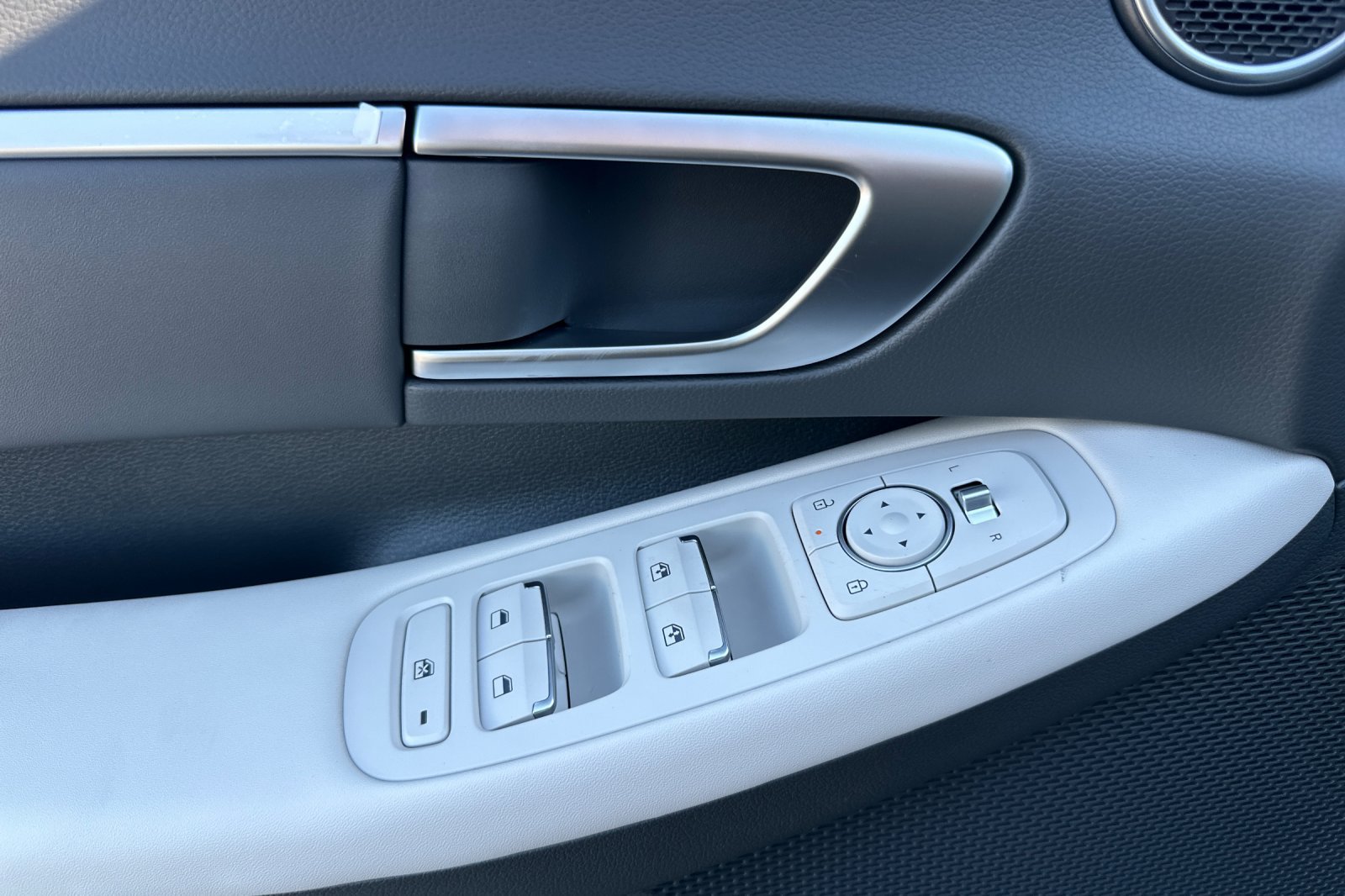 New 2027 Hyundai Sonata SEL FWD image 11