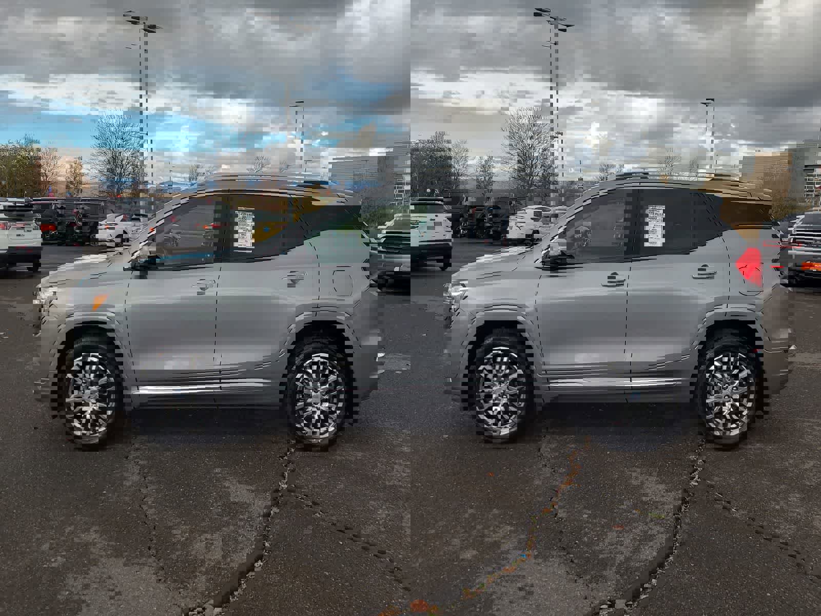 Used 2023 GMC Terrain Denali w/ Denali Premium Package image 11