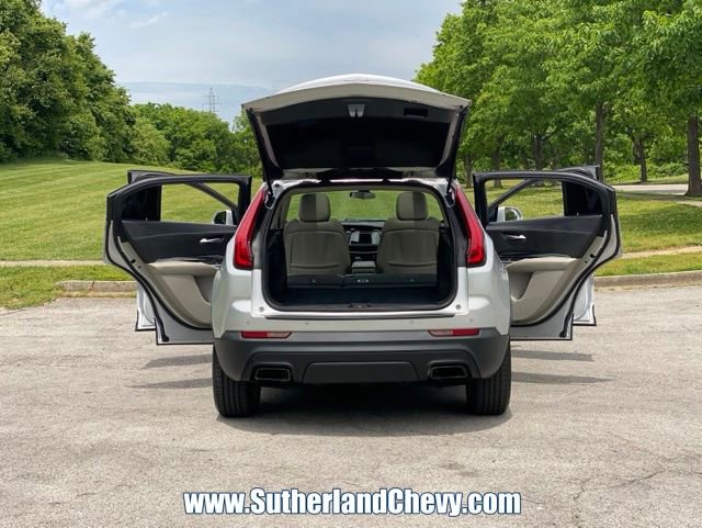 Used 2019 Cadillac XT4 Luxury w/ Cold Weather Package AWD/4WD image 41