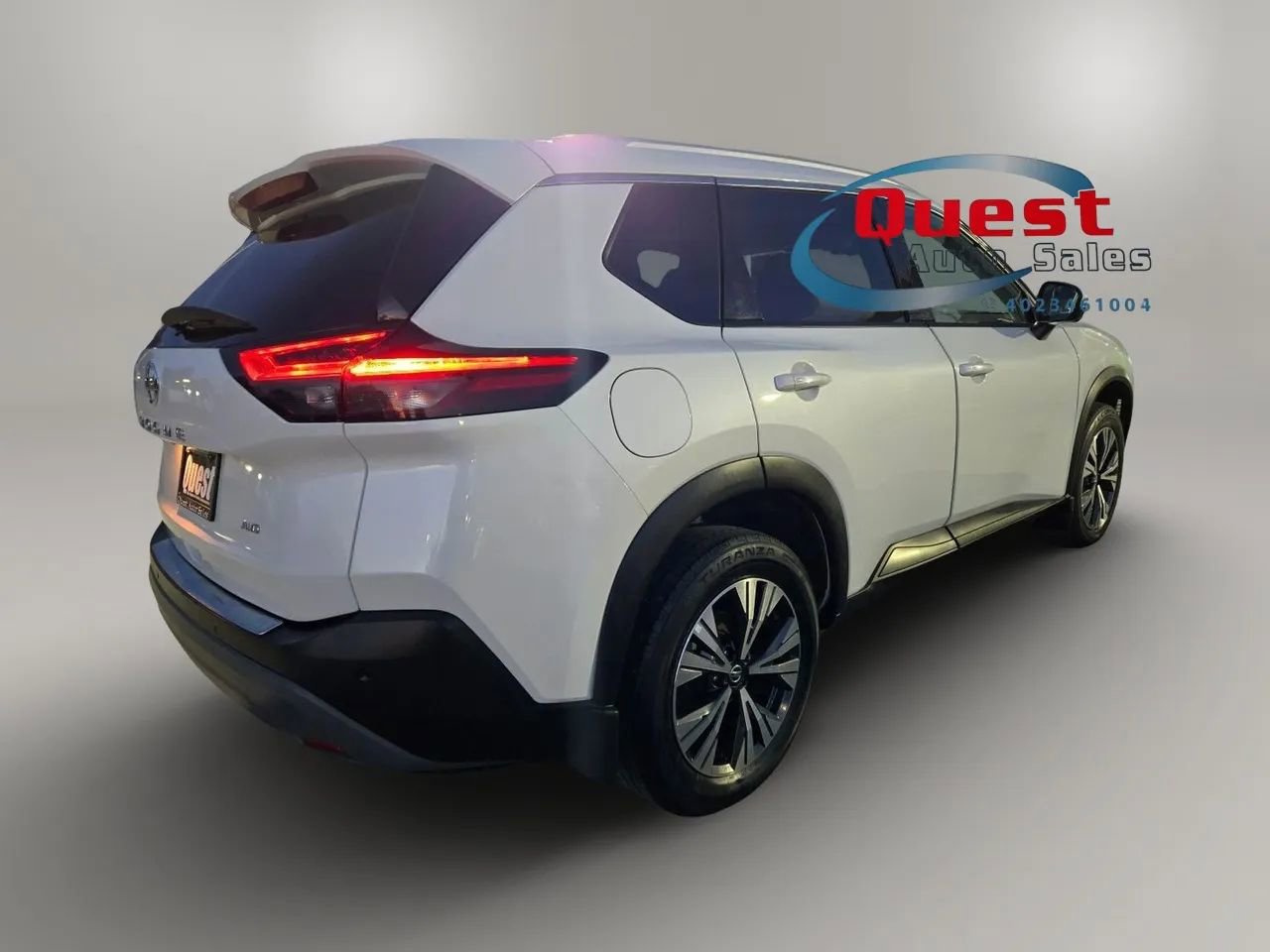 Used 2021 Nissan Rogue SV w/ Premium Package AWD/4WD image 2