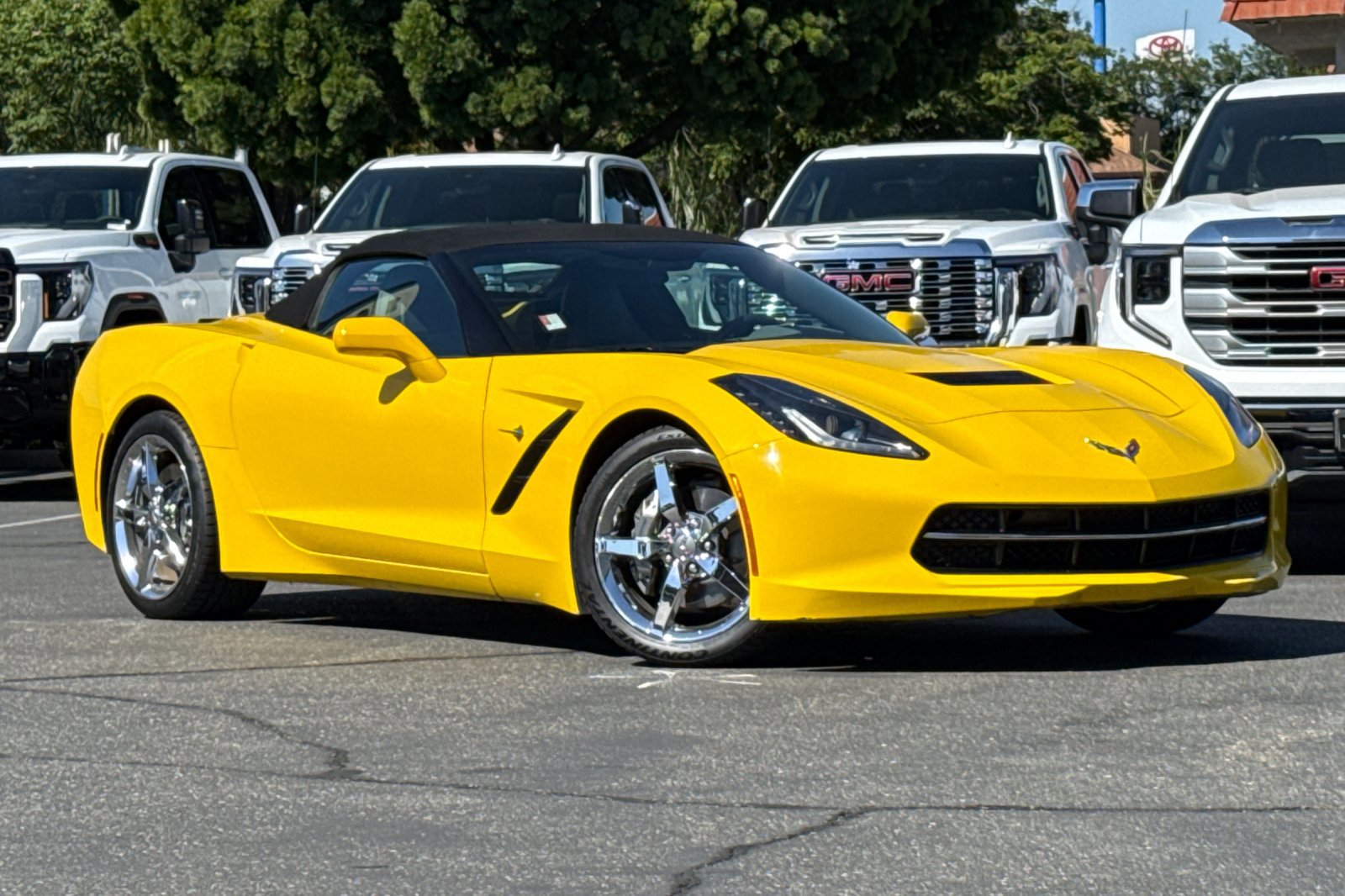 Used 2014 Chevrolet Corvette Stingray Convertible w/ 3LT Preferred Equipment Group RWD image 11