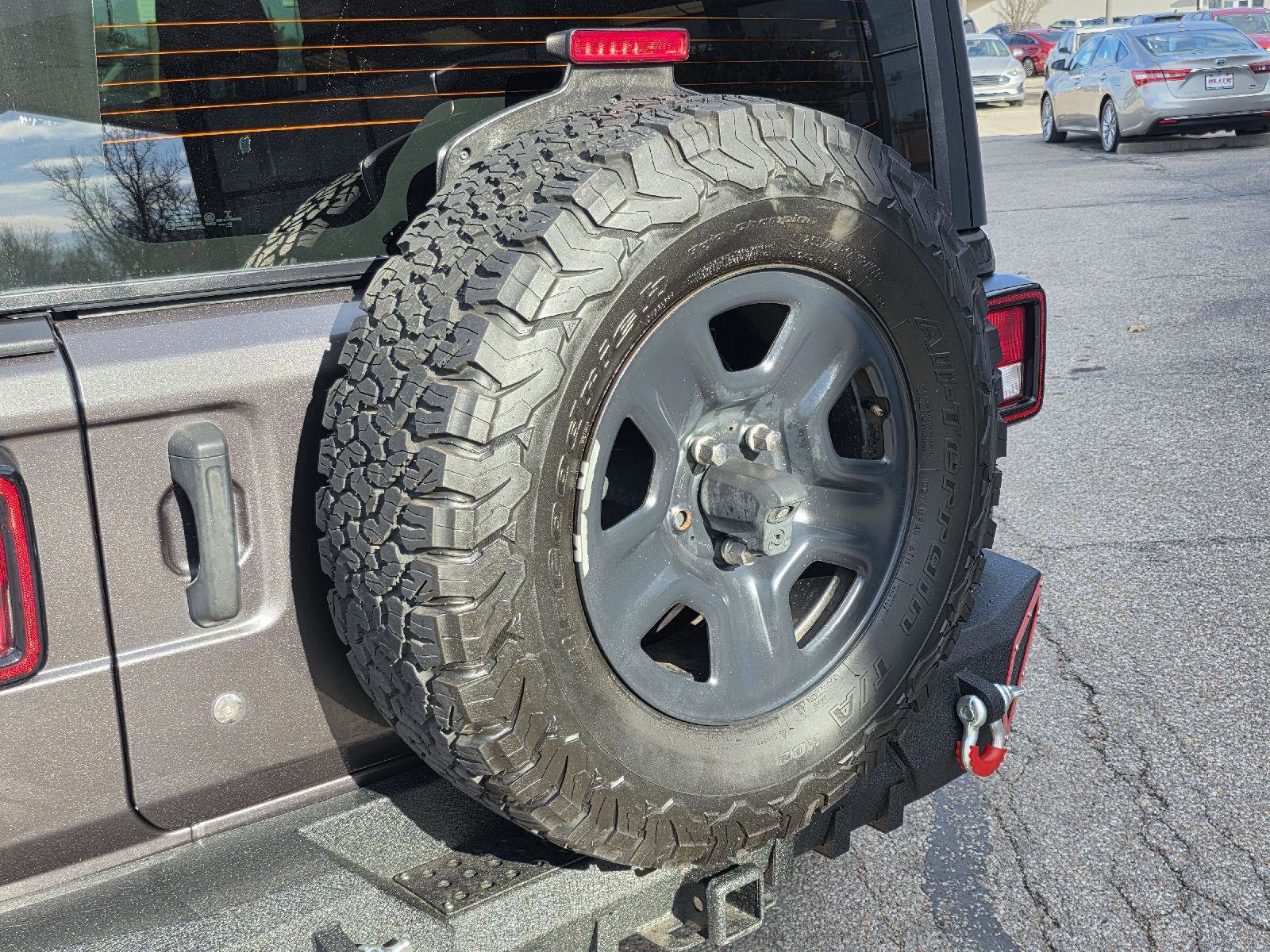 Used 2018 Jeep Wrangler Unlimited Sport image 45